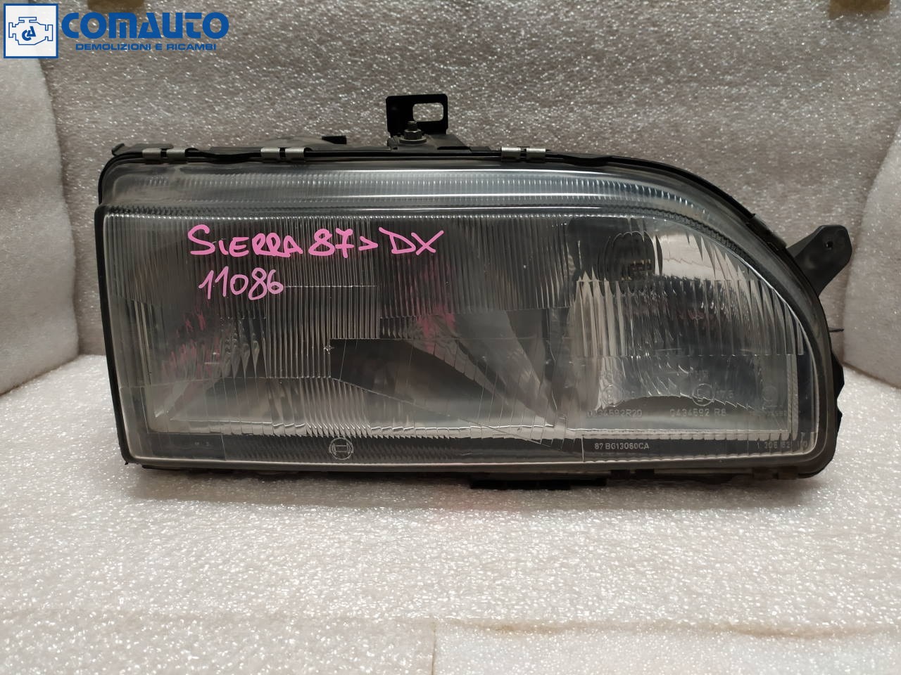 Faro ant dx FORD SIERRA