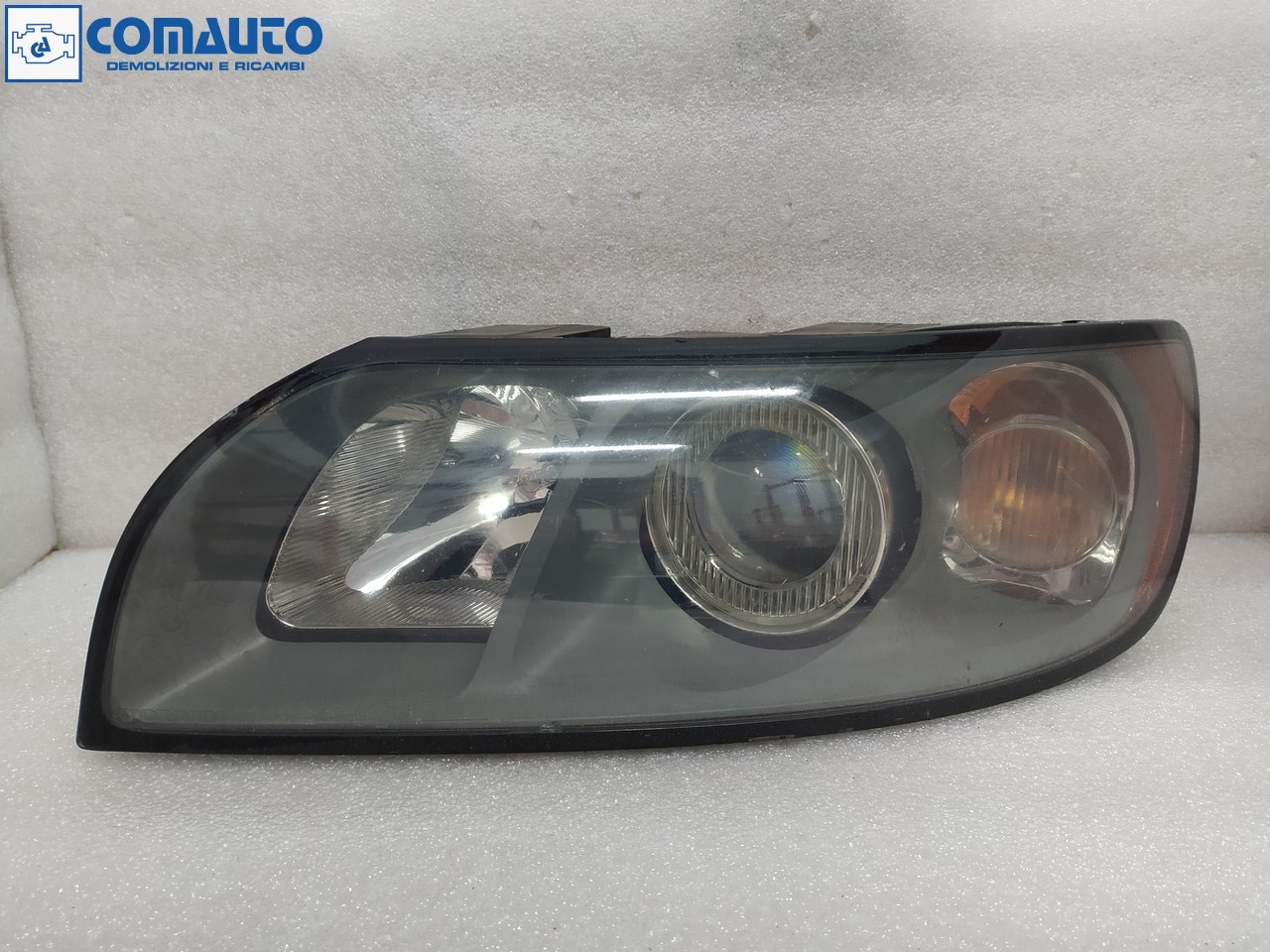 Faro ant sx VOLVO V50