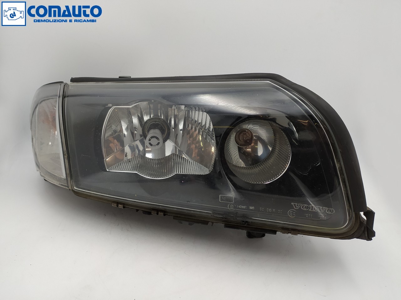 Faro ant dx VOLVO S80