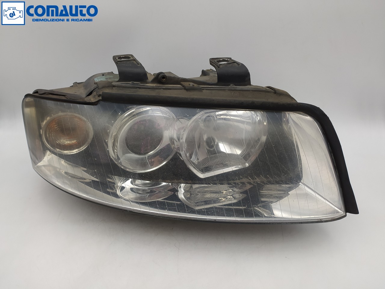 Faro ant dx AUDI A4