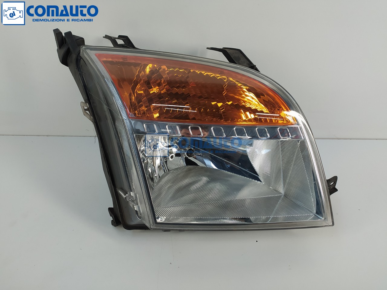 Faro ant dx FORD FUSION