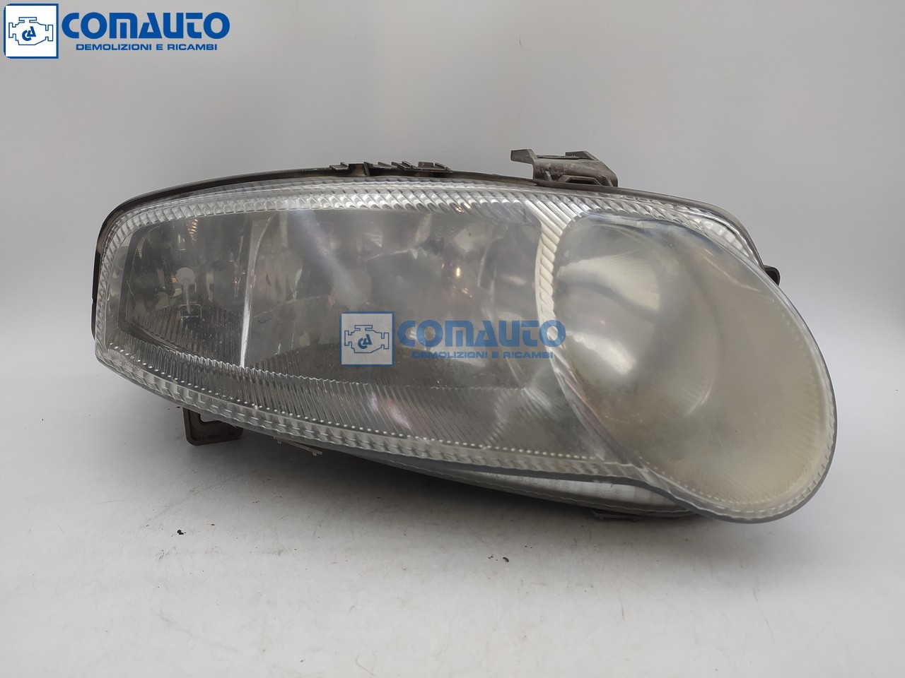 Faro ant dx ALFA ROMEO 147