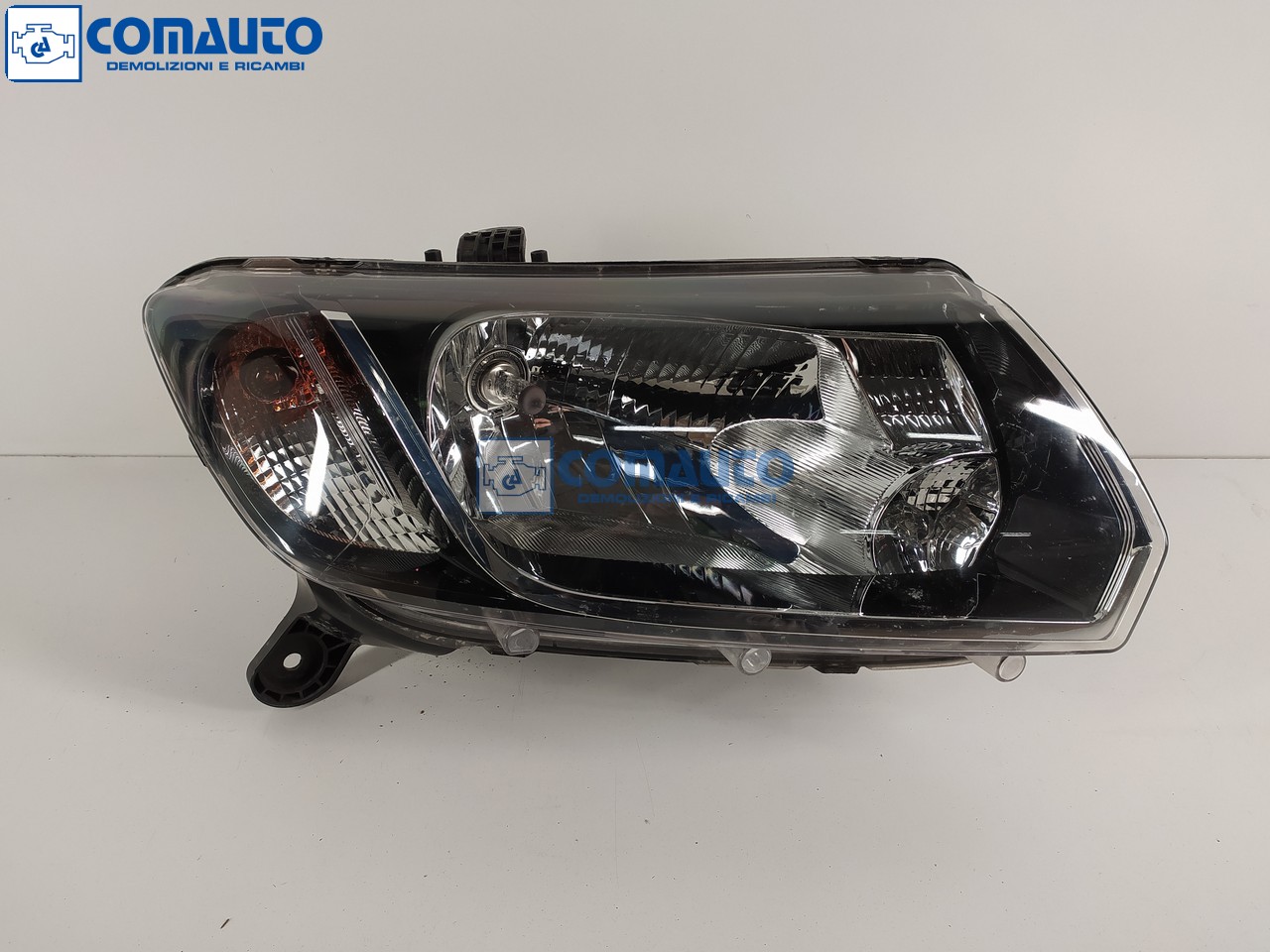 Faro ant dx DACIA SANDERO