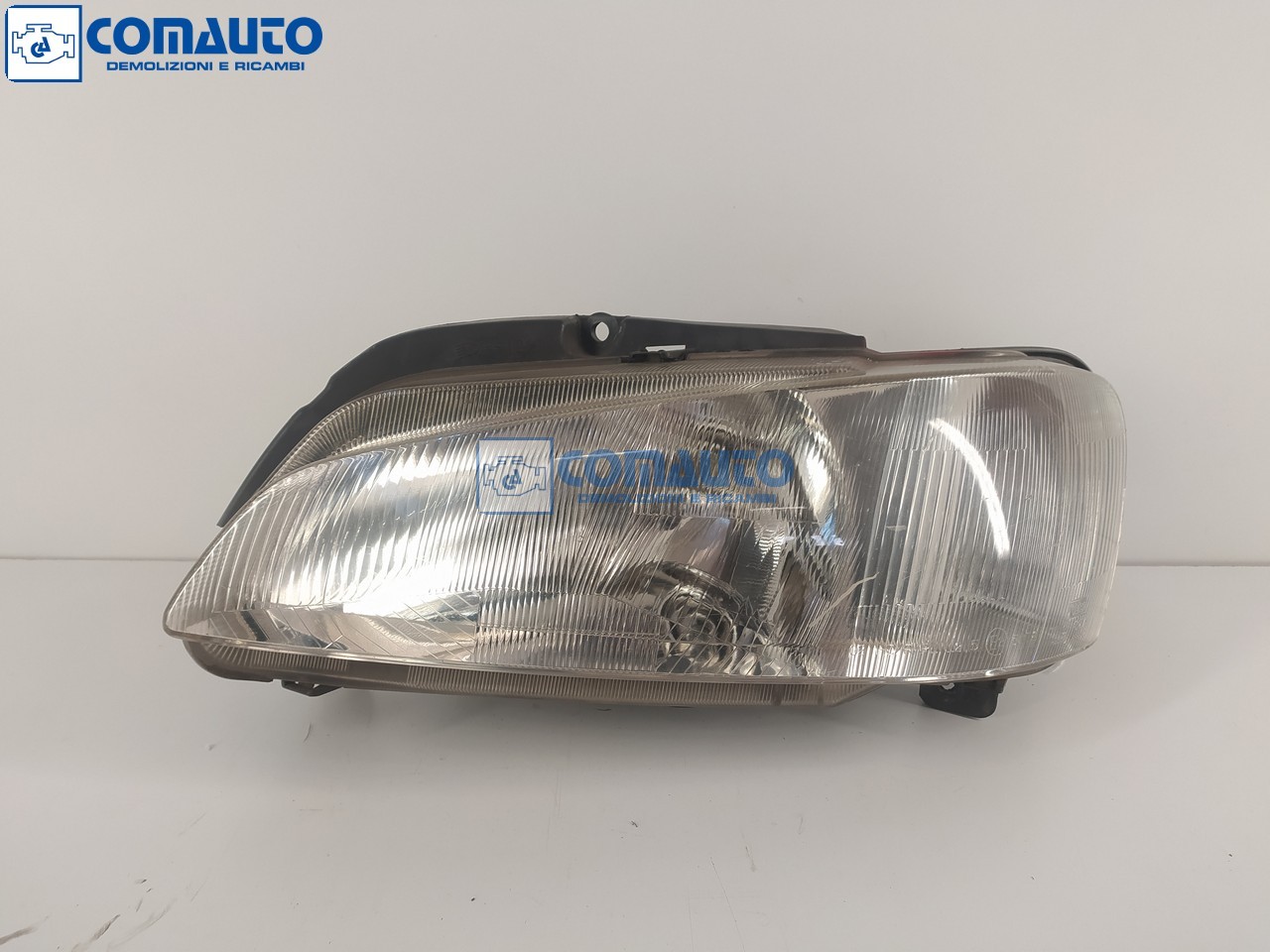 Faro ant sx PEUGEOT 106