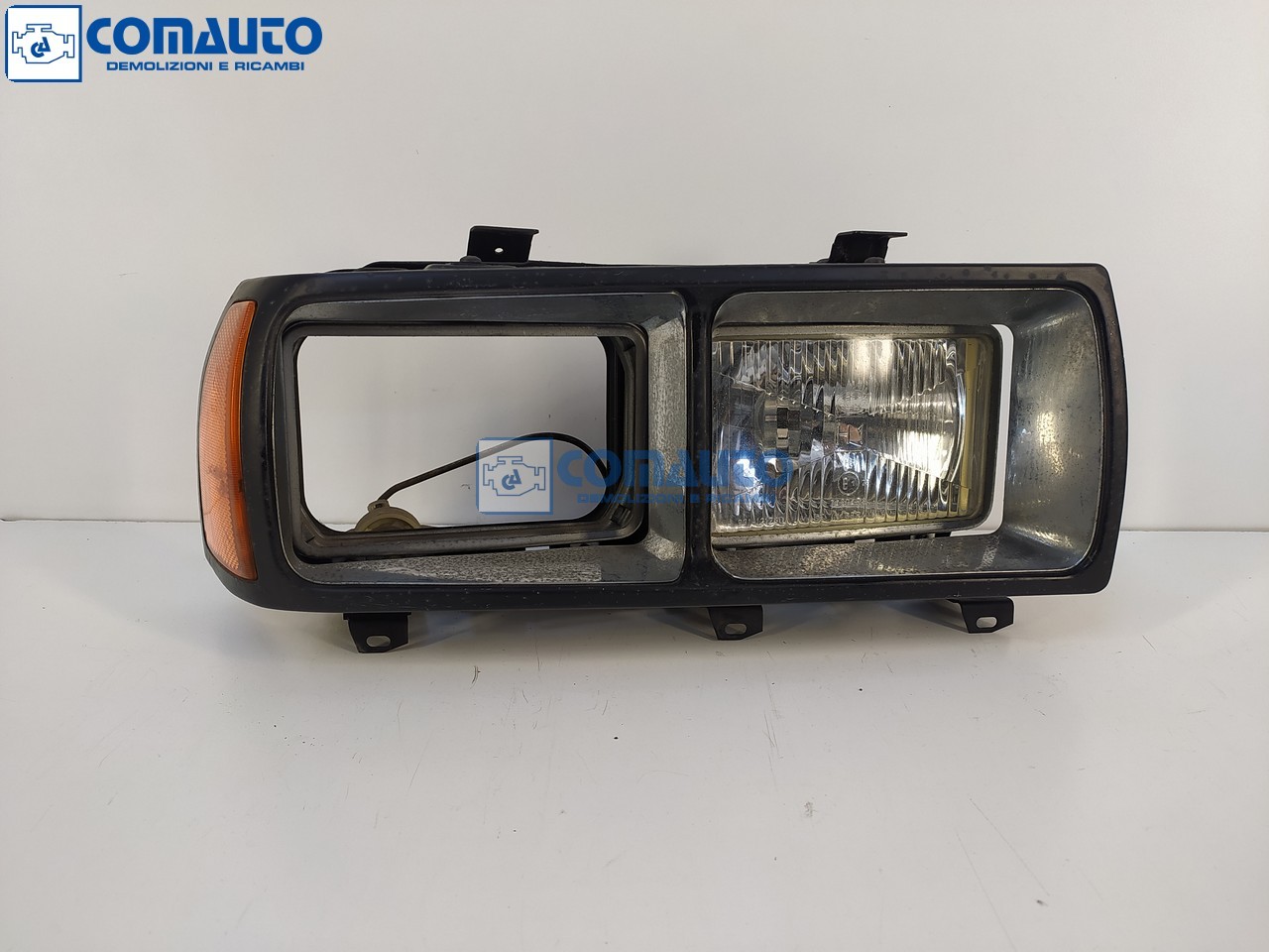 Faro ant dx AUDI 200