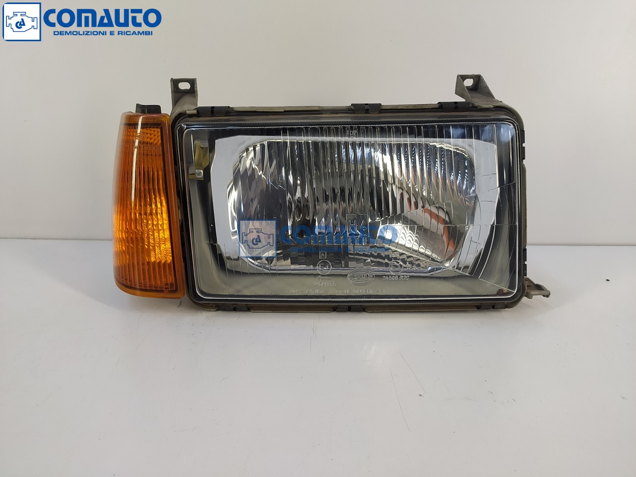 Faro ant dx VOLVO 345