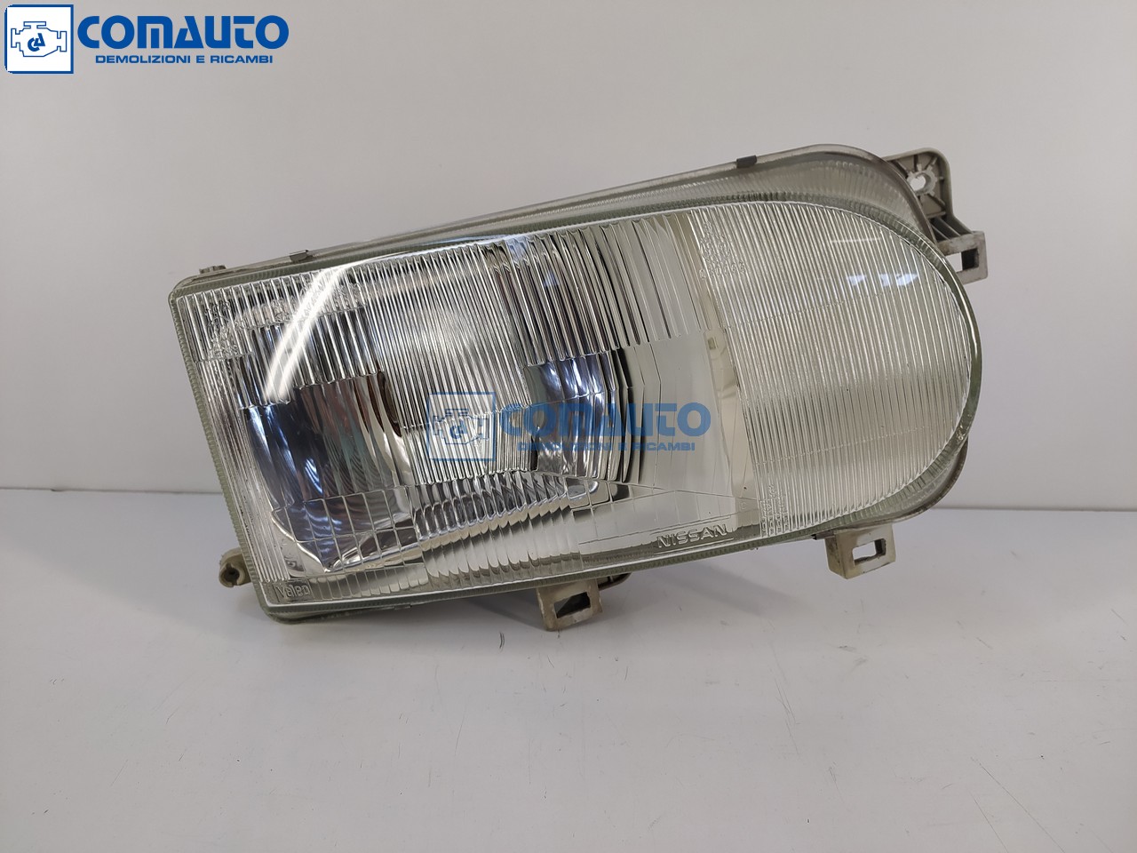 Faro ant dx NISSAN SERENA