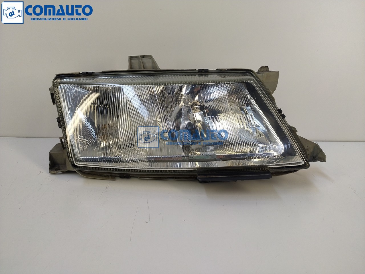 Faro ant dx SAAB 9-5