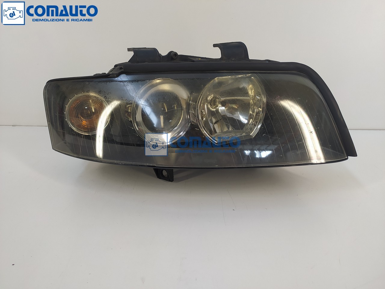 Faro ant dx AUDI A4