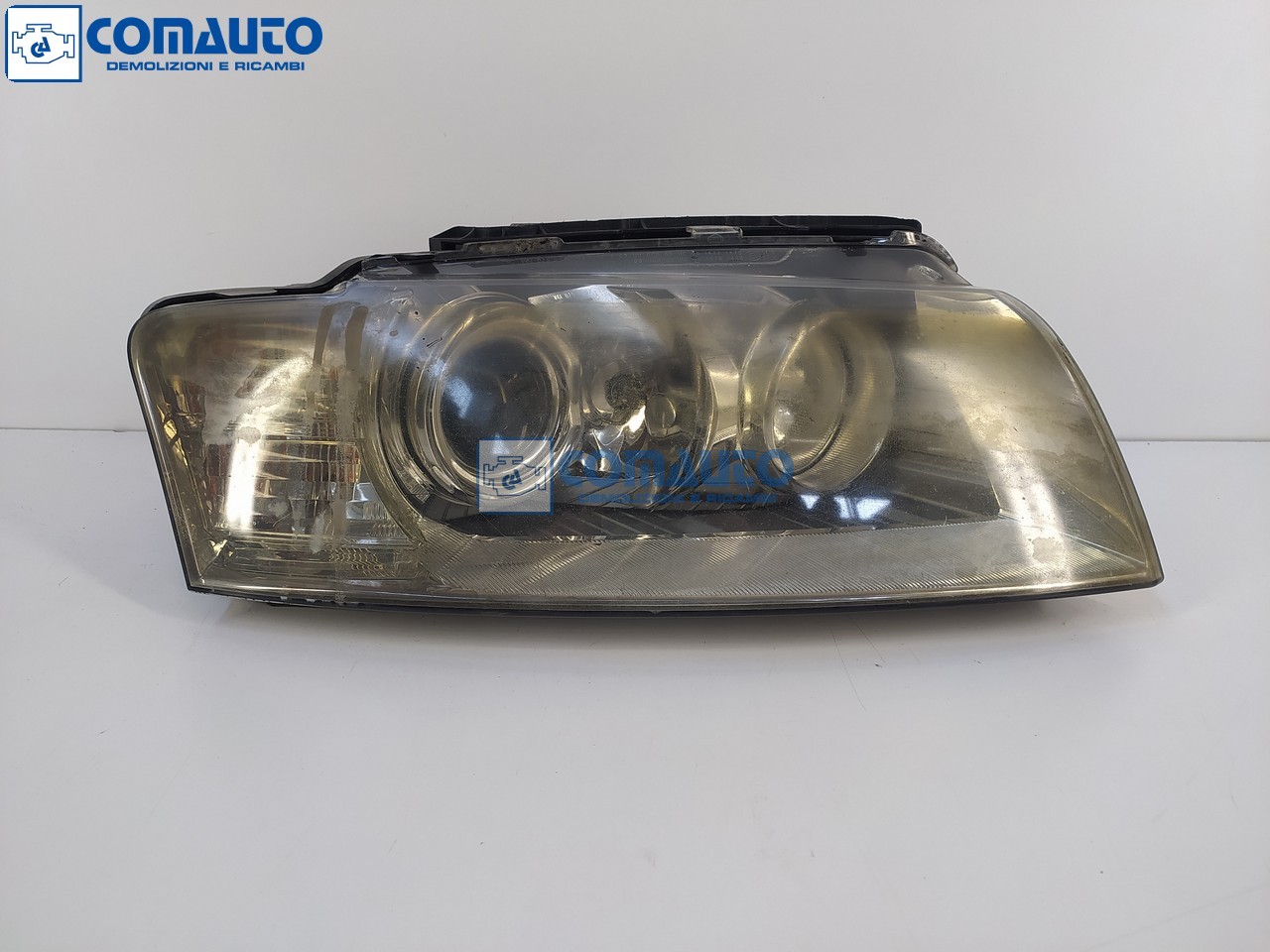 Faro ant dx AUDI A8