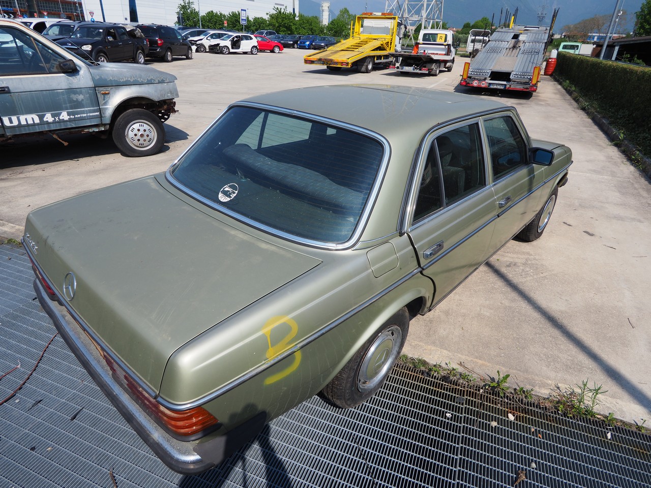 Auto d'epoca MERCEDES 240