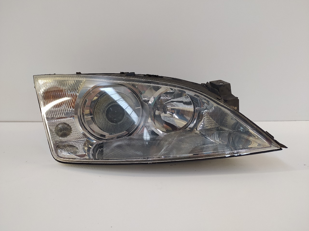 Faro ant dx FORD MONDEO