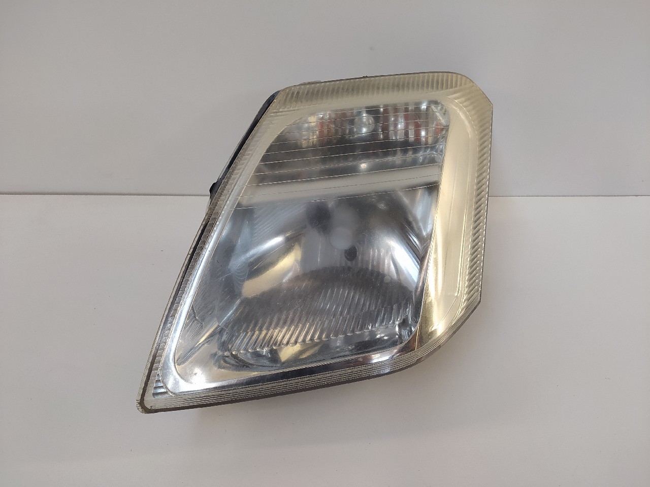 Faro ant sx CITROEN C2