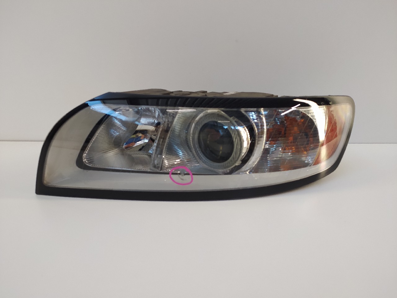 Faro ant sx VOLVO V50