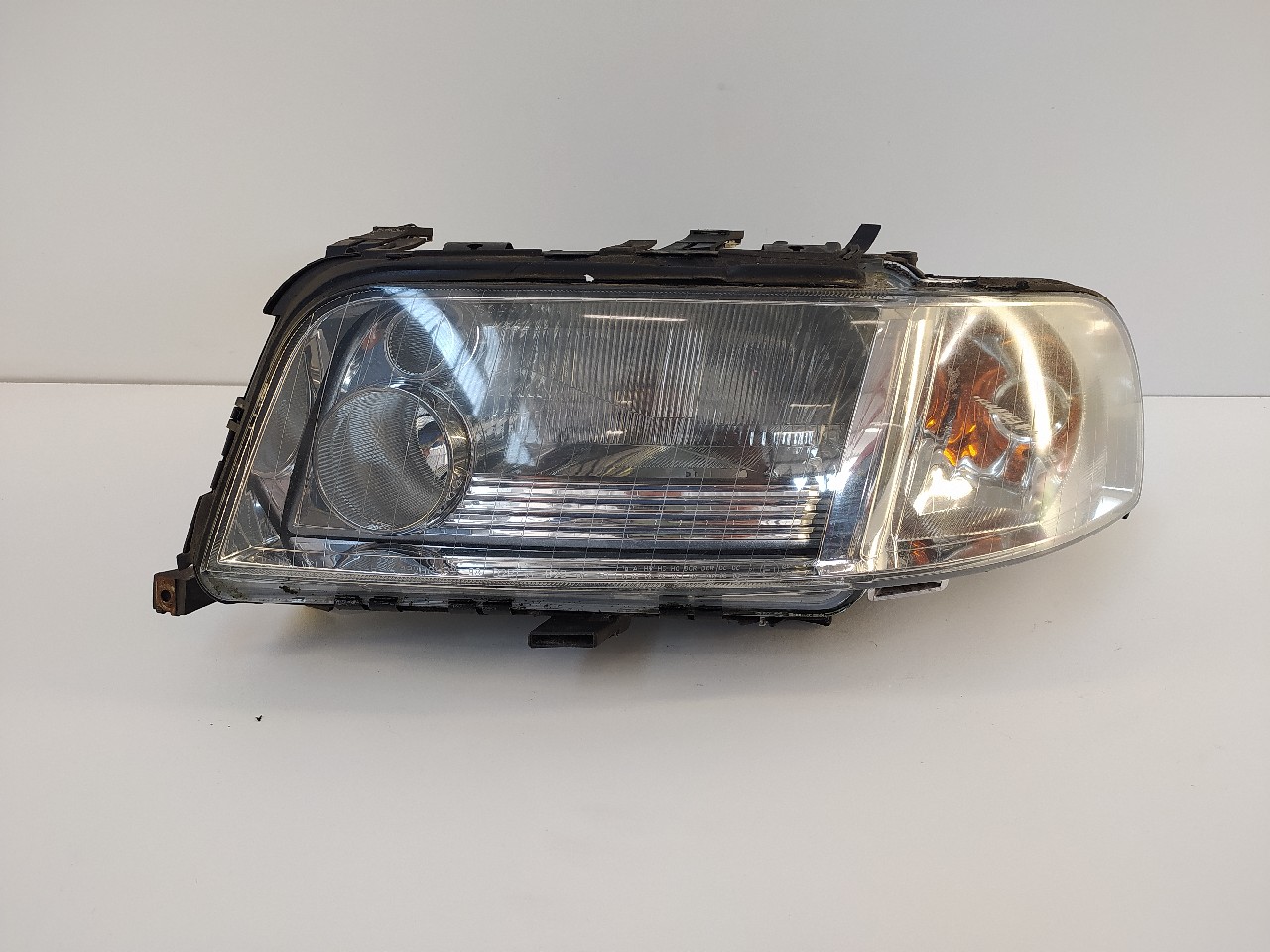 Faro ant sx AUDI A8