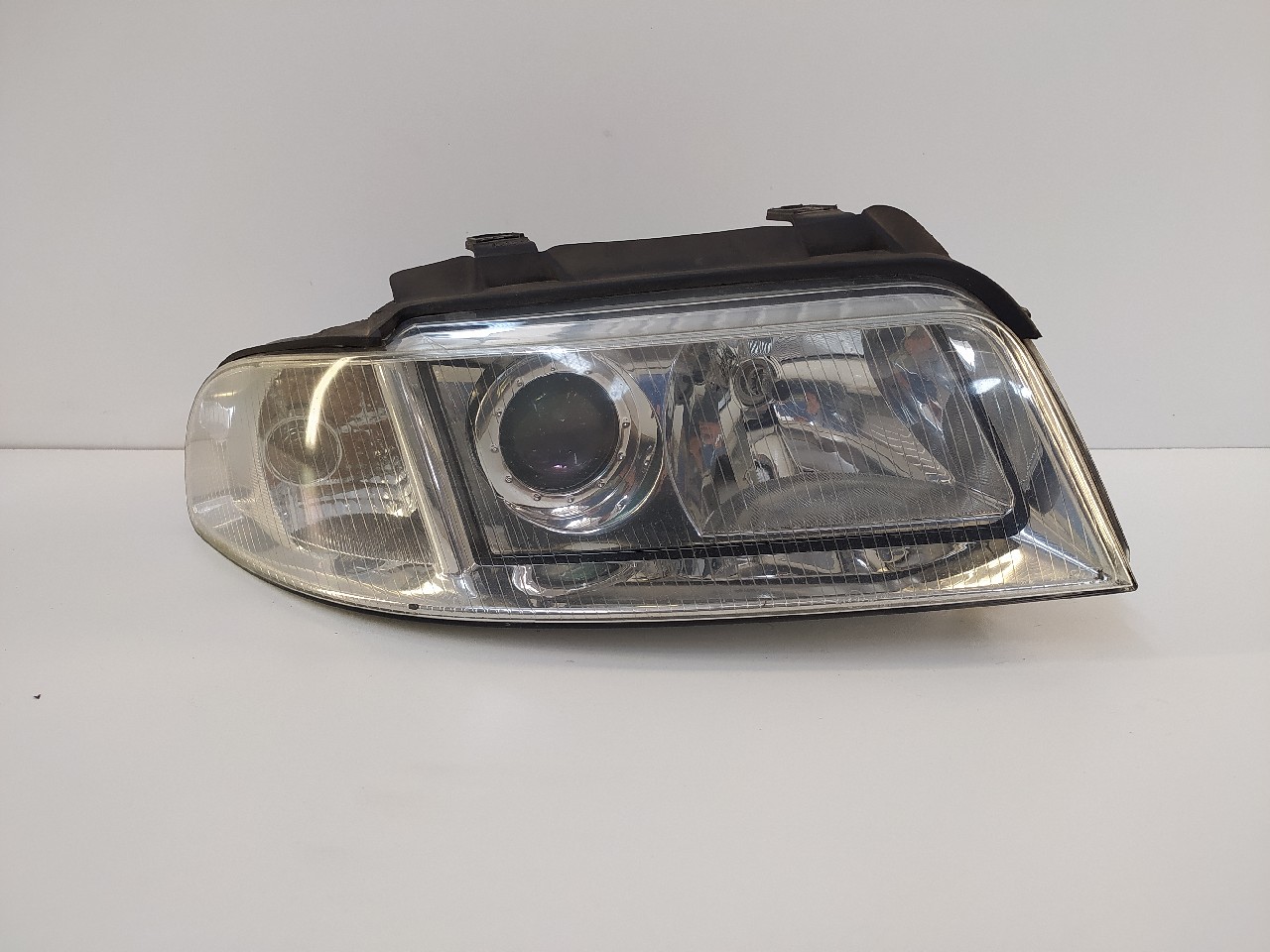 Faro ant dx AUDI A4