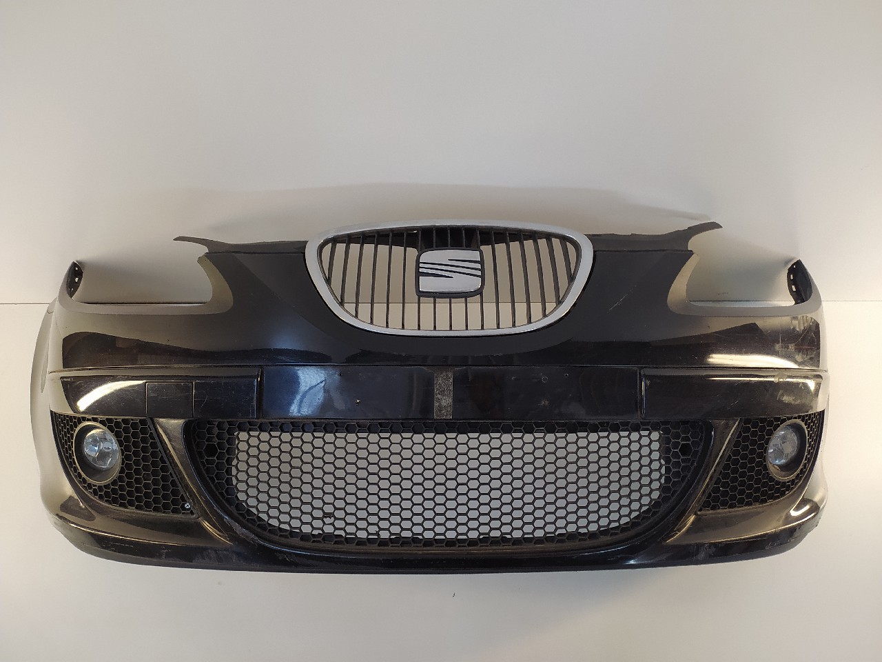 Paraurti ant SEAT ALTEA