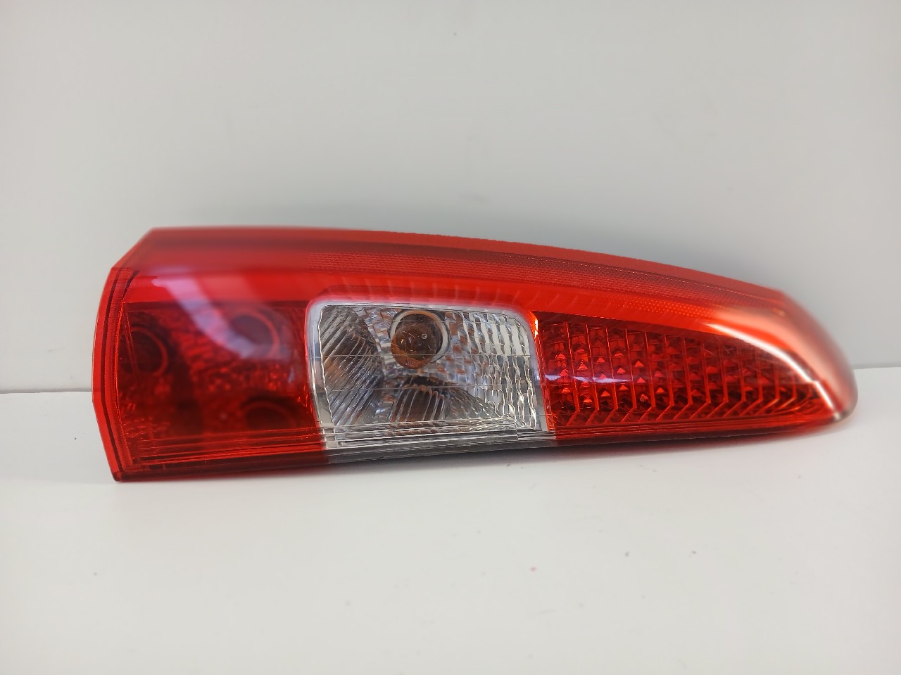 Fanale post sx VOLVO XC70