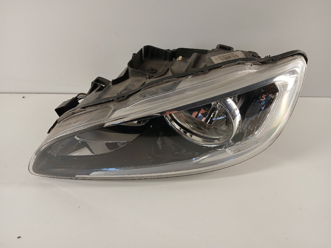 Faro ant sx VOLVO V60