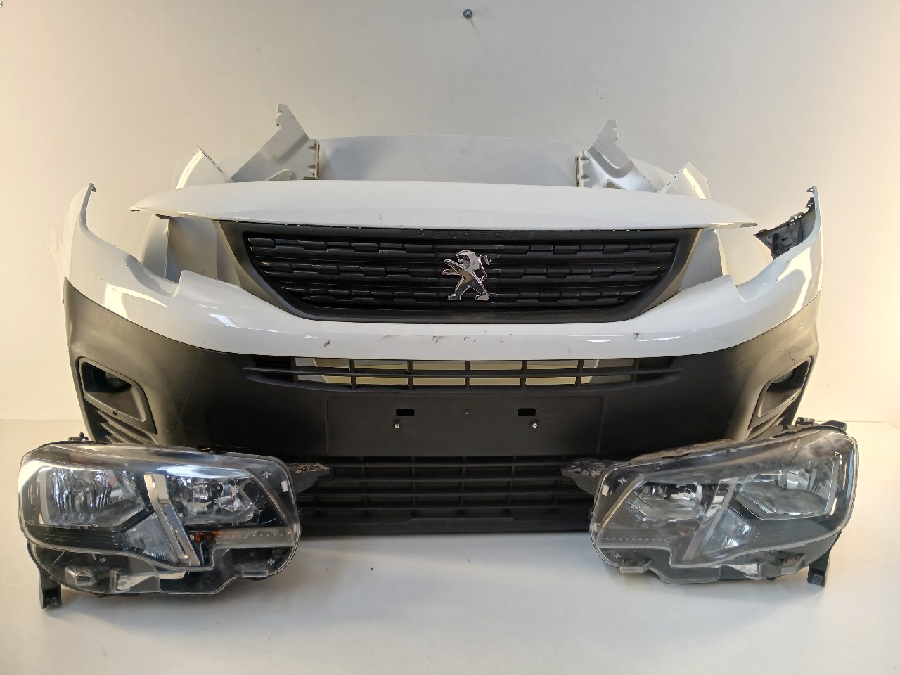 Lamierati anteriori PEUGEOT PARTNER