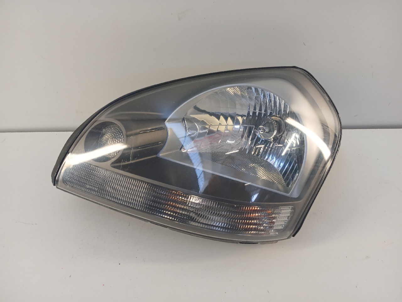 Faro ant sx HYUNDAI TUCSON