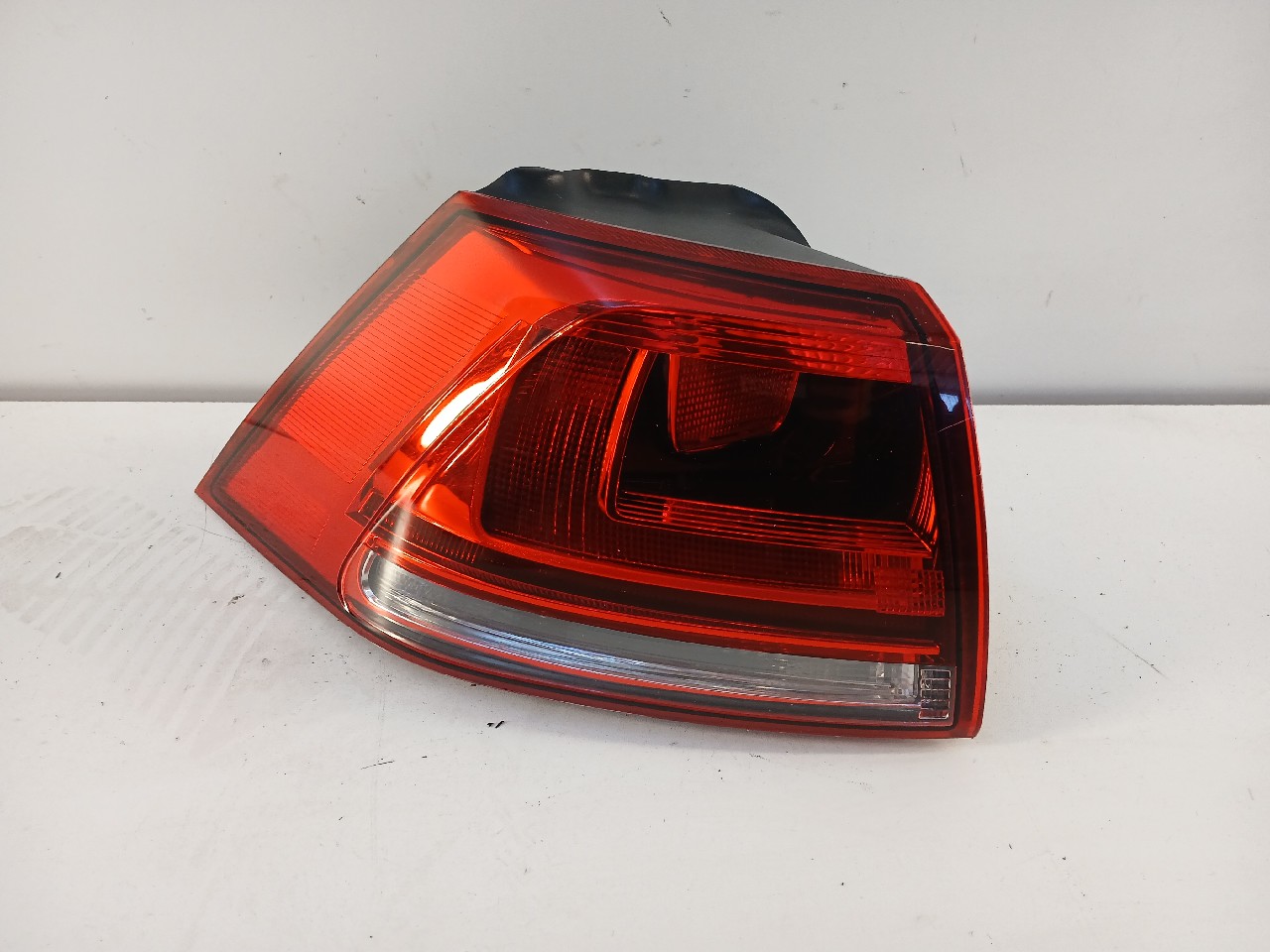 Fanale post sx VOLKSWAGEN GOLF