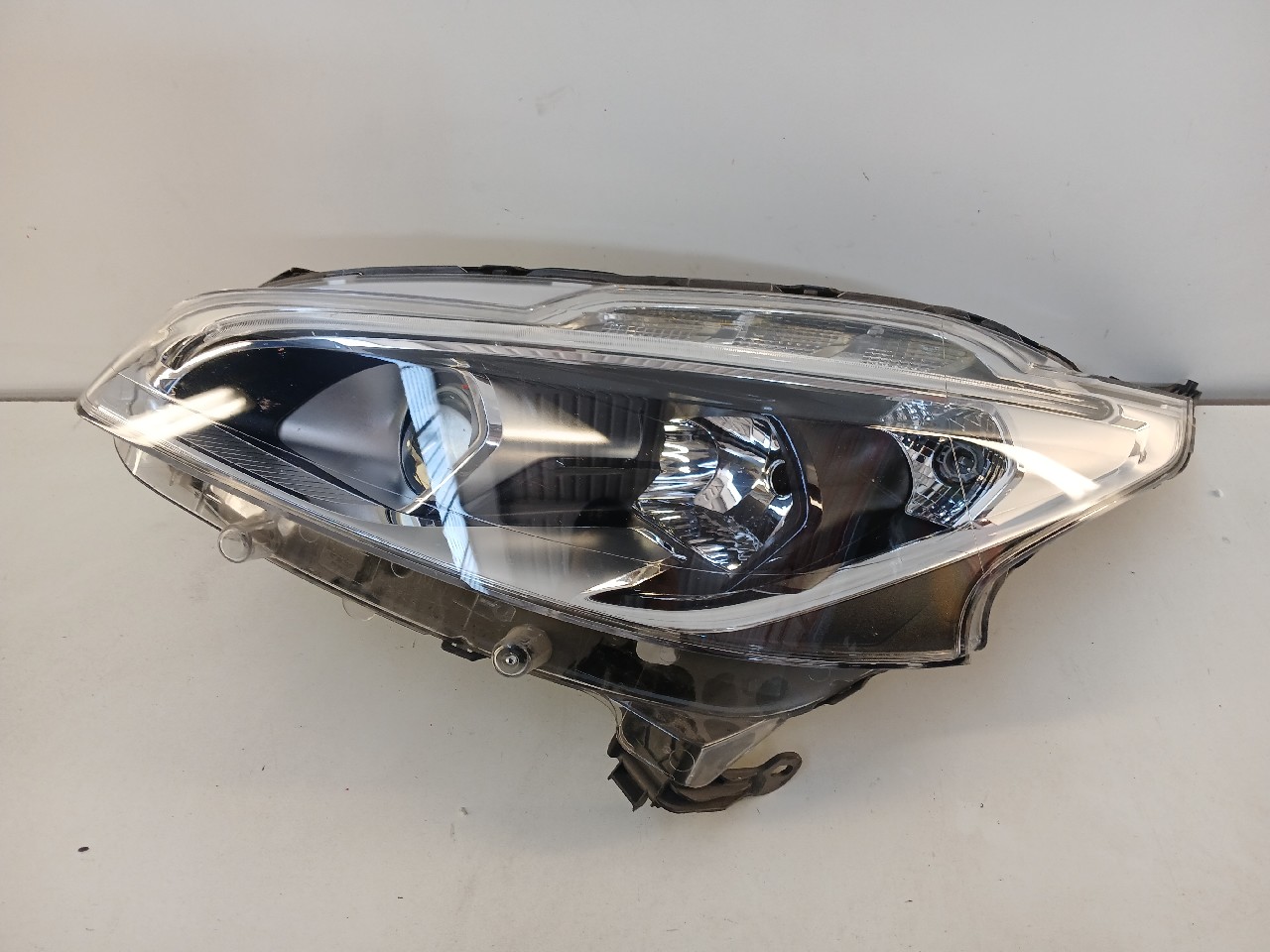 Faro ant sx PEUGEOT 208
