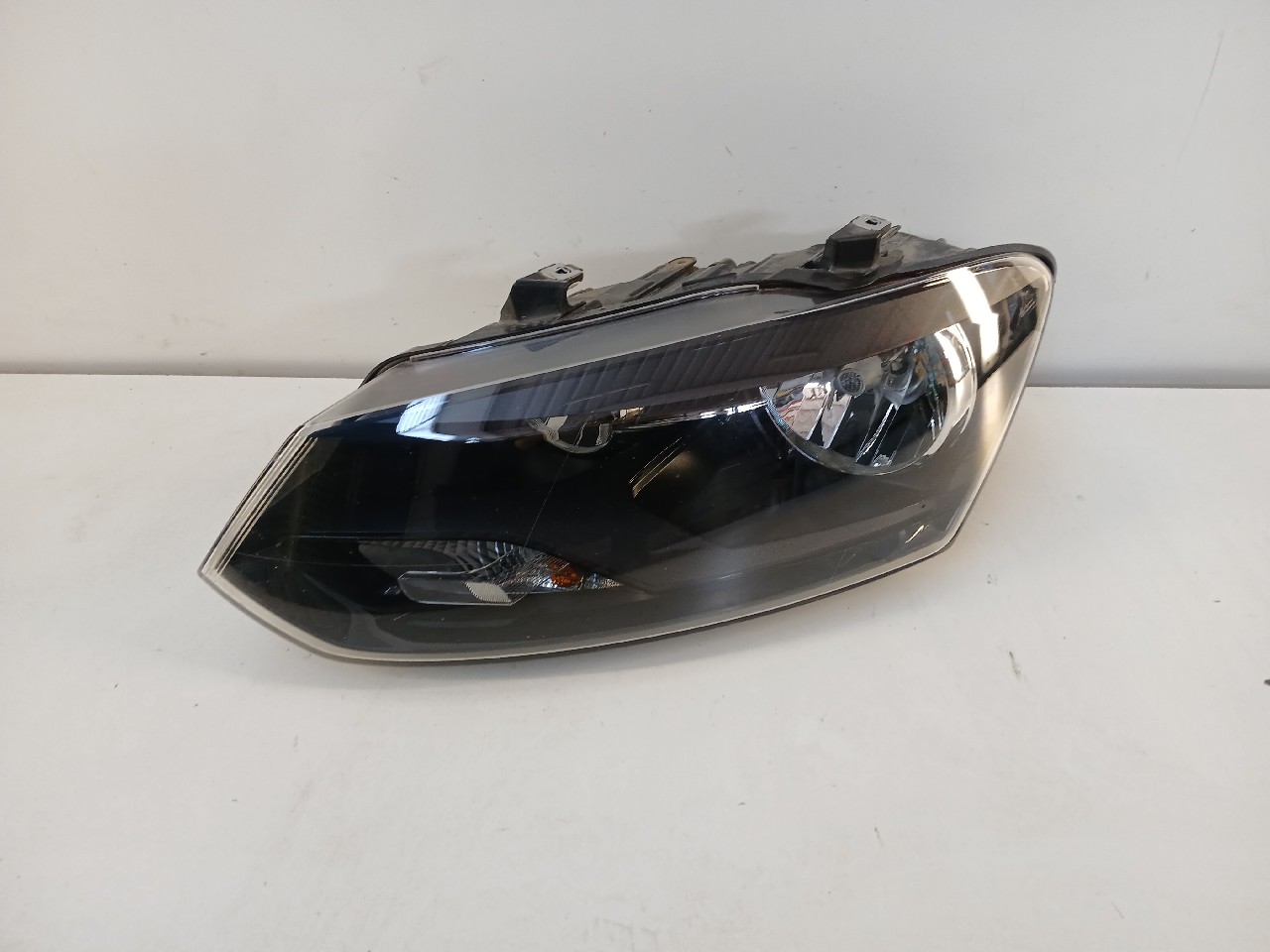 Faro ant sx VOLKSWAGEN POLO