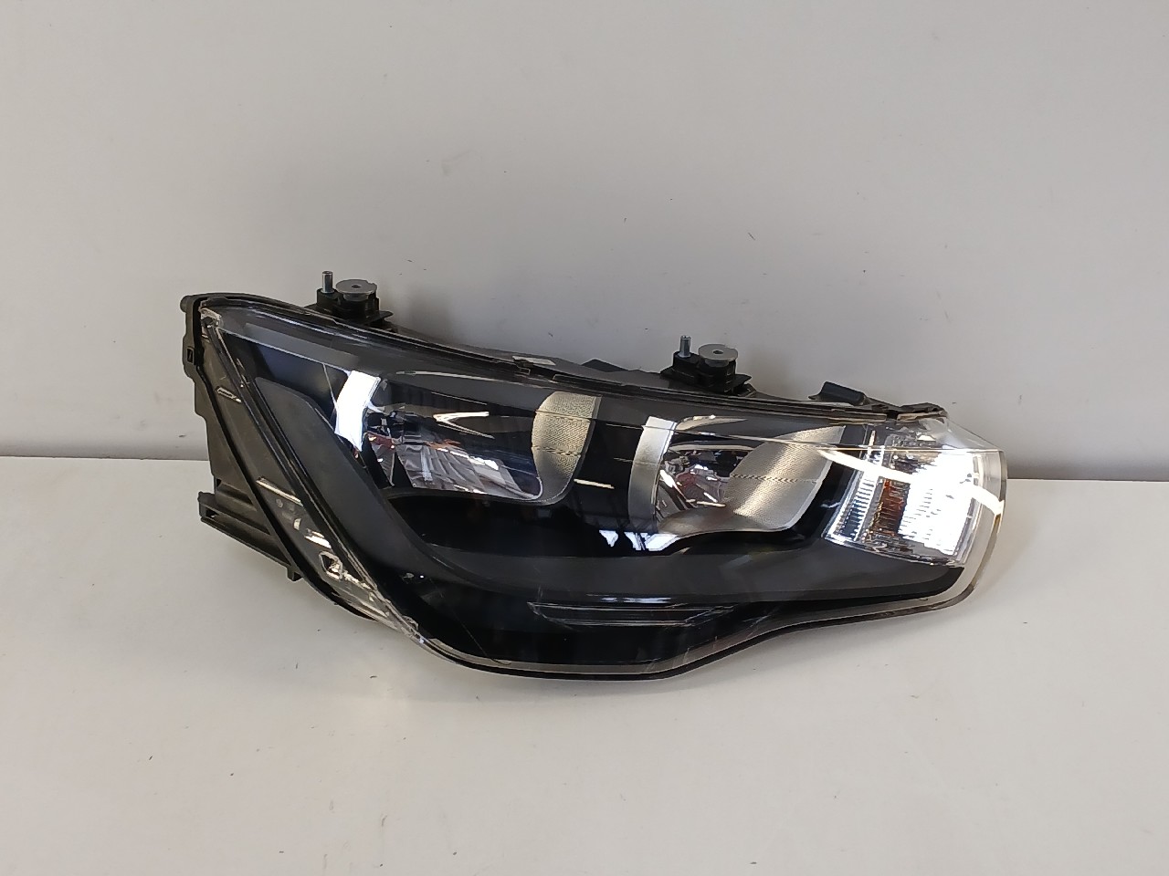 Faro ant dx AUDI A1