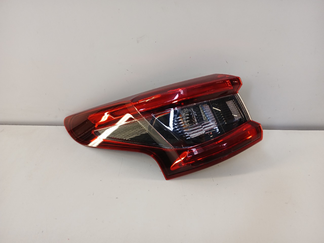 Fanale post sx NISSAN QASHQAI