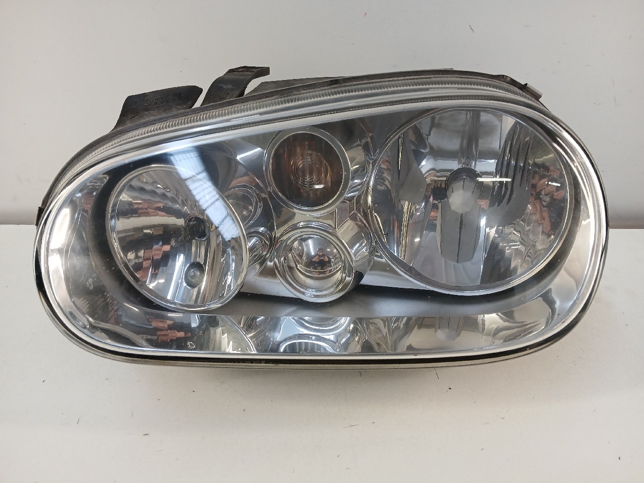 Faro ant sx VOLKSWAGEN GOLF