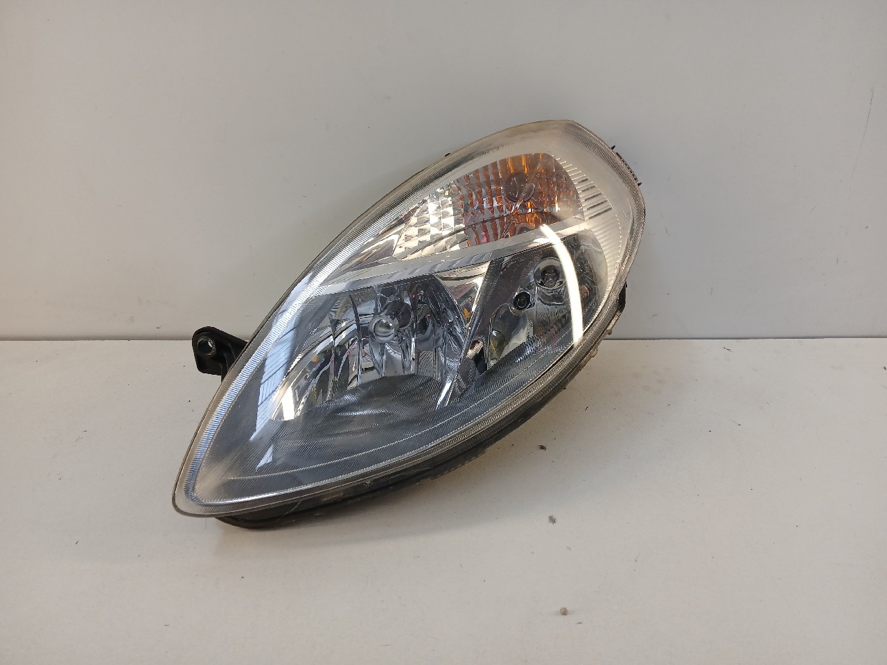 Faro ant sx LANCIA YPSILON