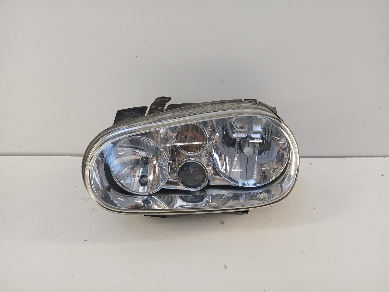 Faro ant sx VOLKSWAGEN GOLF