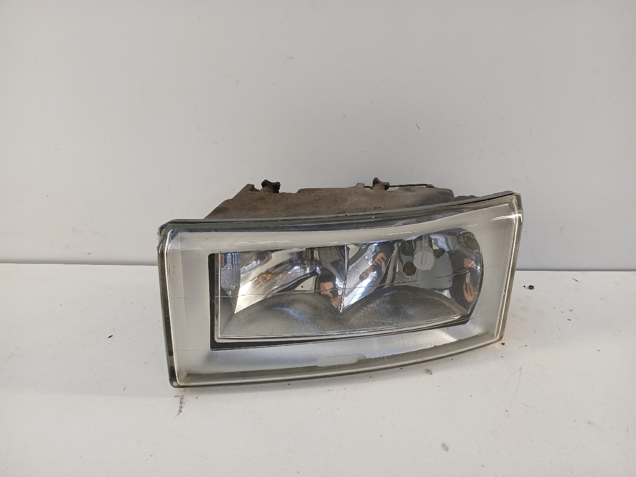 Faro ant dx IVECO DAILY