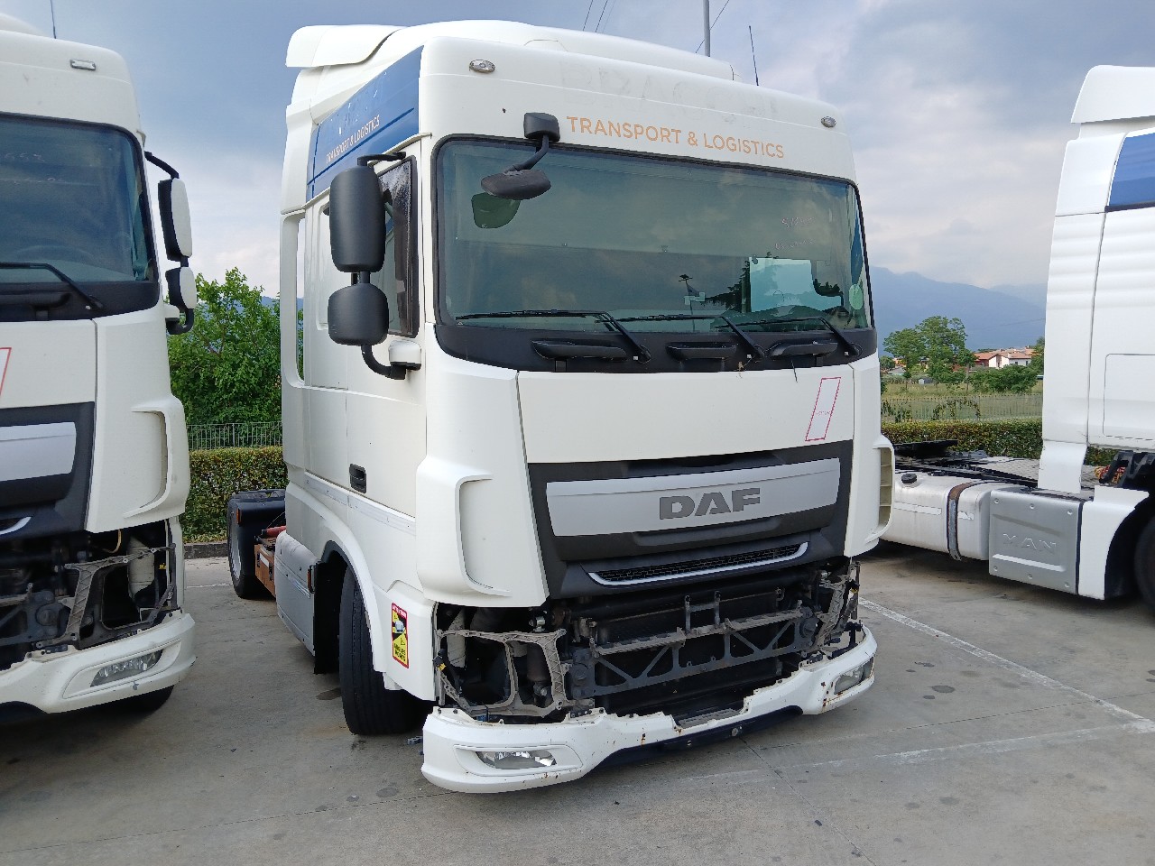 Auto completa per ricambi DAF XF440