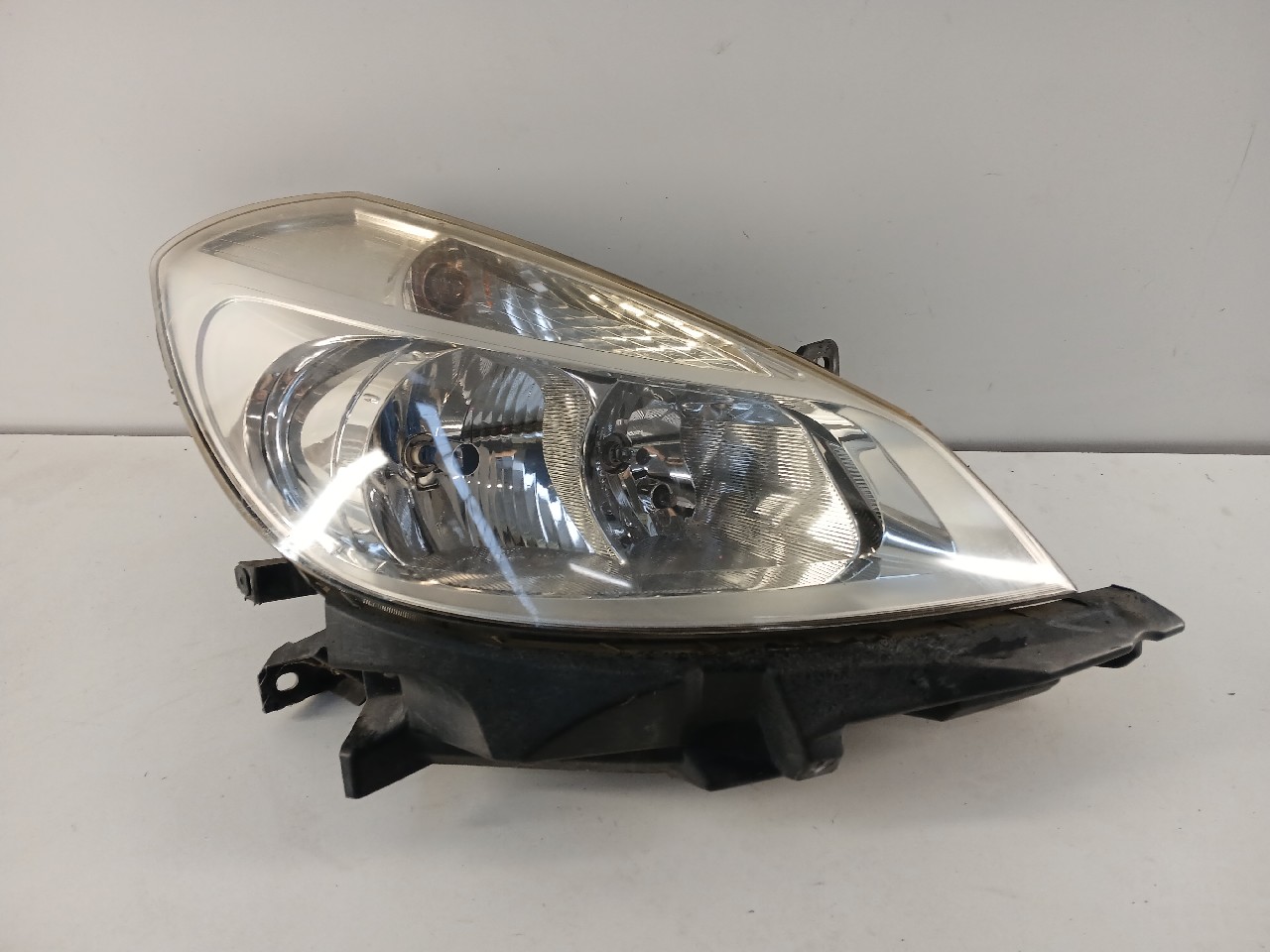 Faro ant dx RENAULT CLIO