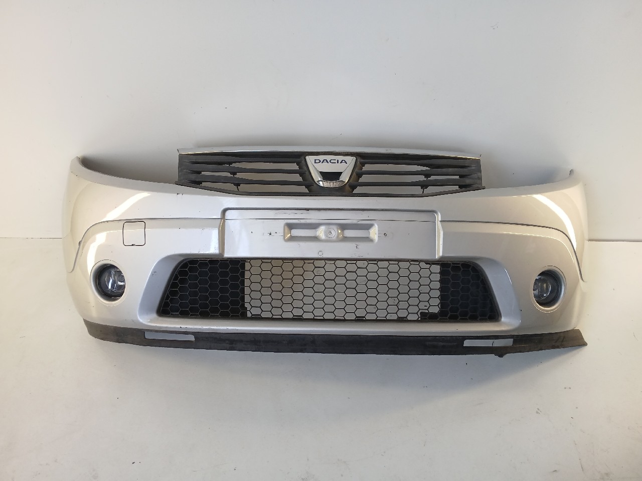 Paraurti ant DACIA SANDERO