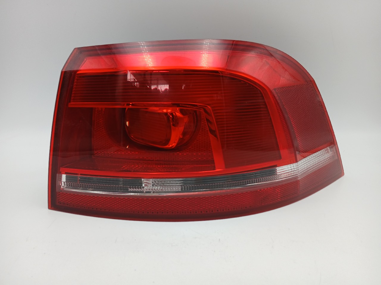 Fanale post dx VOLKSWAGEN PASSAT