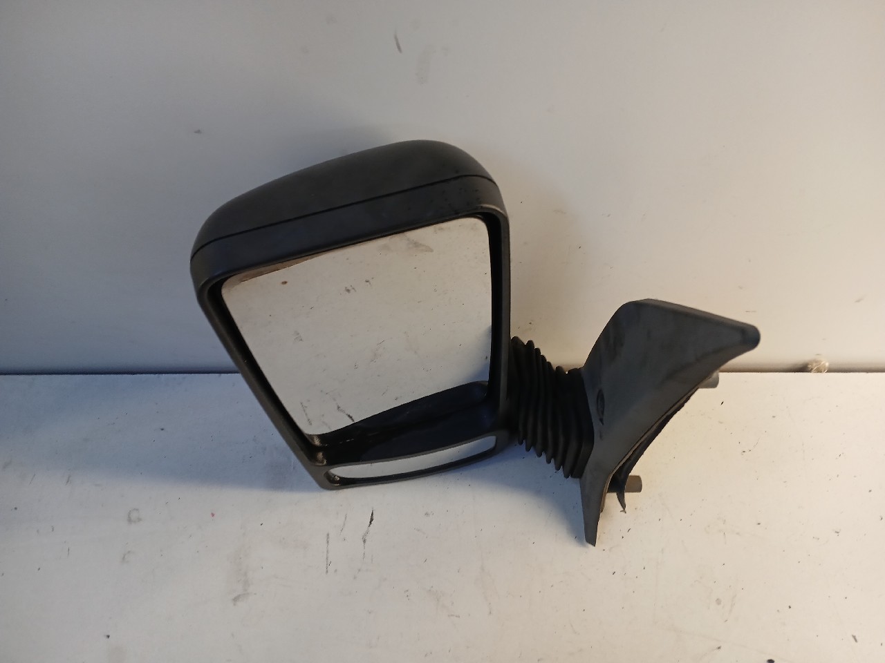 Specchio retrovisore sx IVECO DAILY