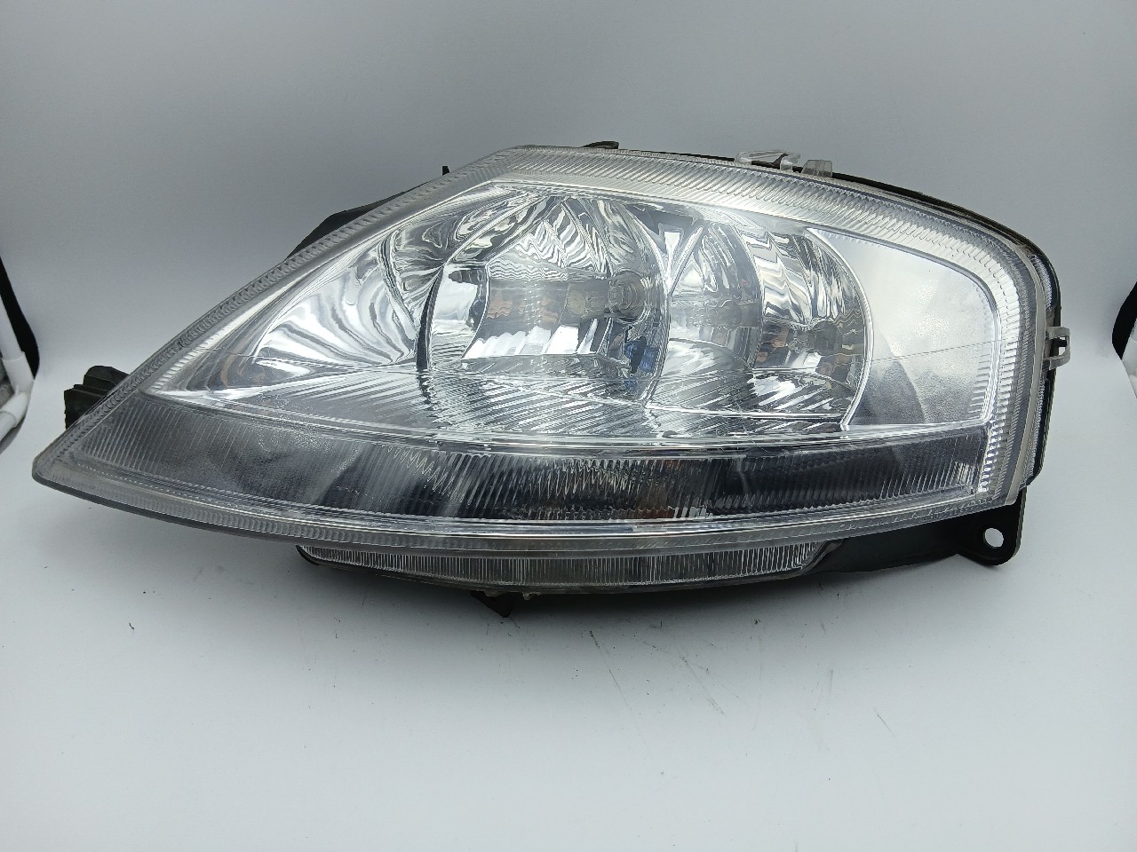 Faro ant sx CITROEN C3