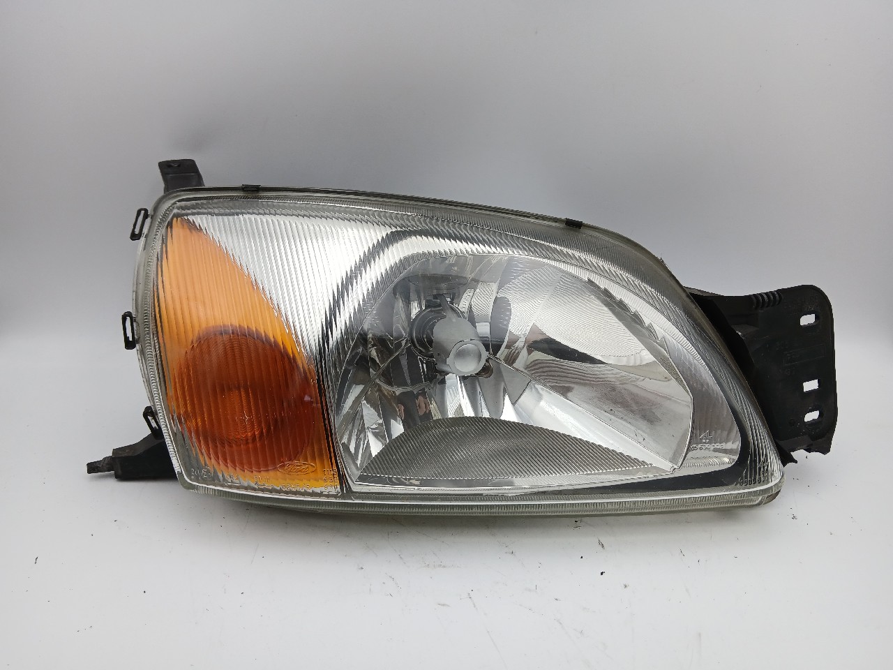 Faro ant dx FORD FIESTA