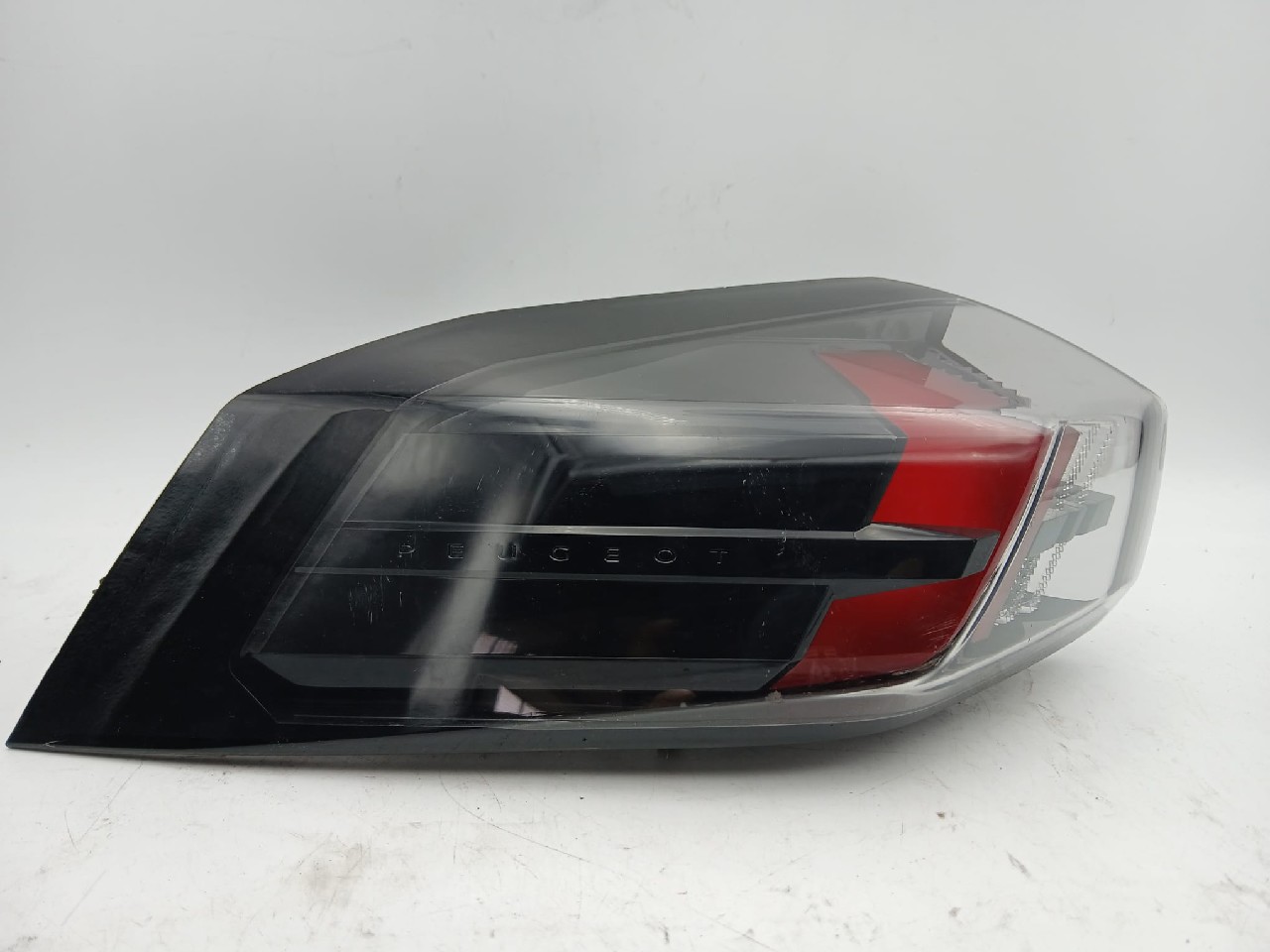 Fanale post sx PEUGEOT 2008