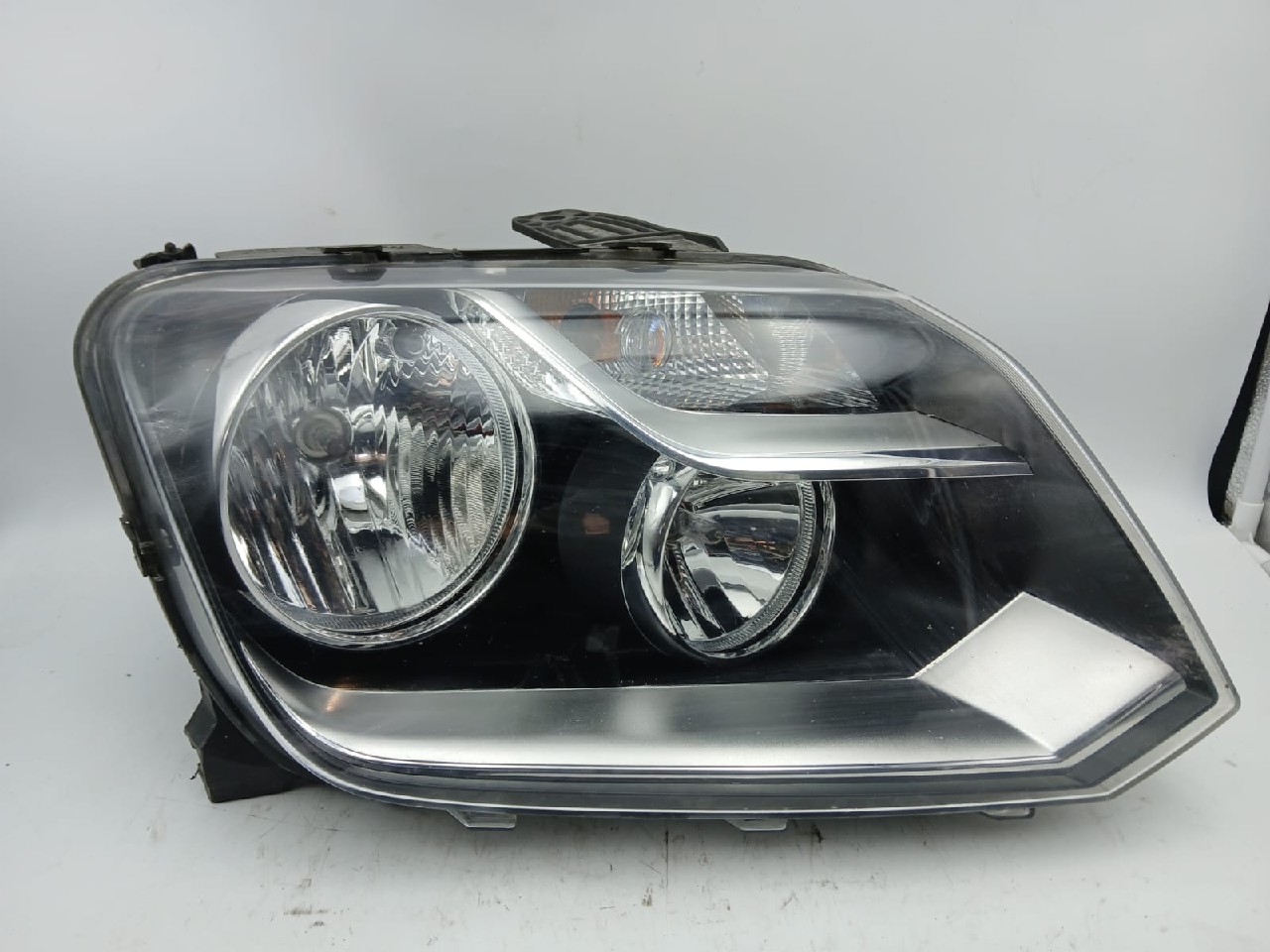 Faro ant dx VOLKSWAGEN AMAROK