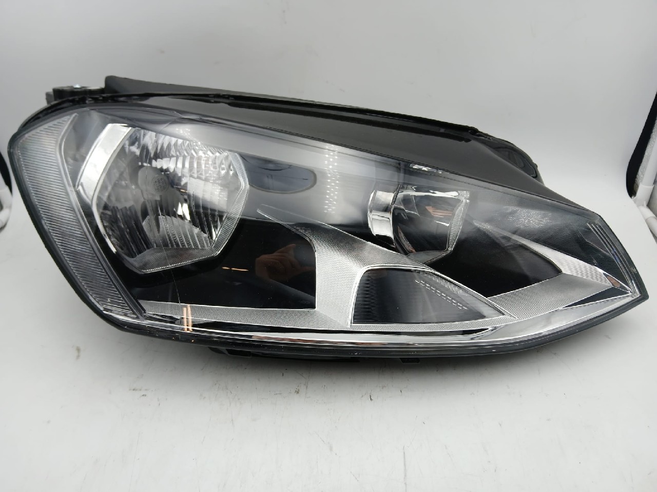 Faro ant dx VOLKSWAGEN GOLF