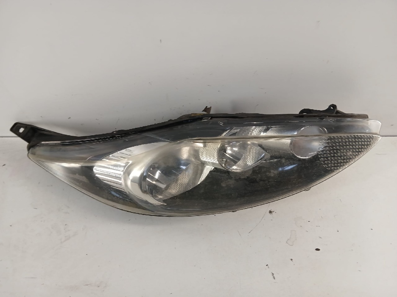 Faro ant dx FORD FIESTA