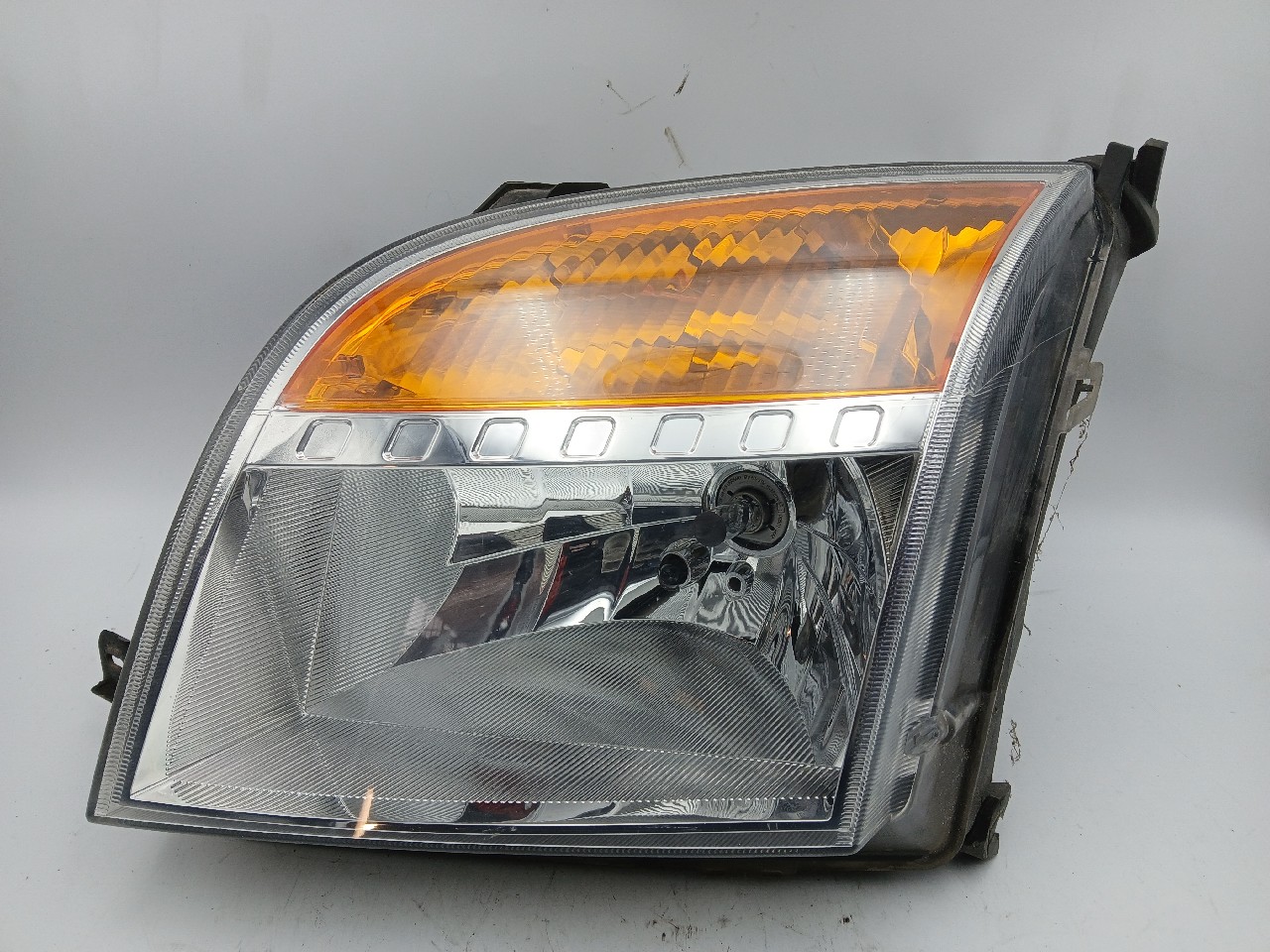 Faro ant sx FORD FUSION