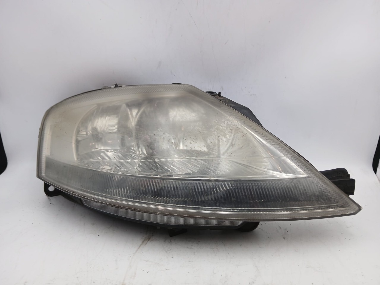 Faro ant dx CITROEN C3
