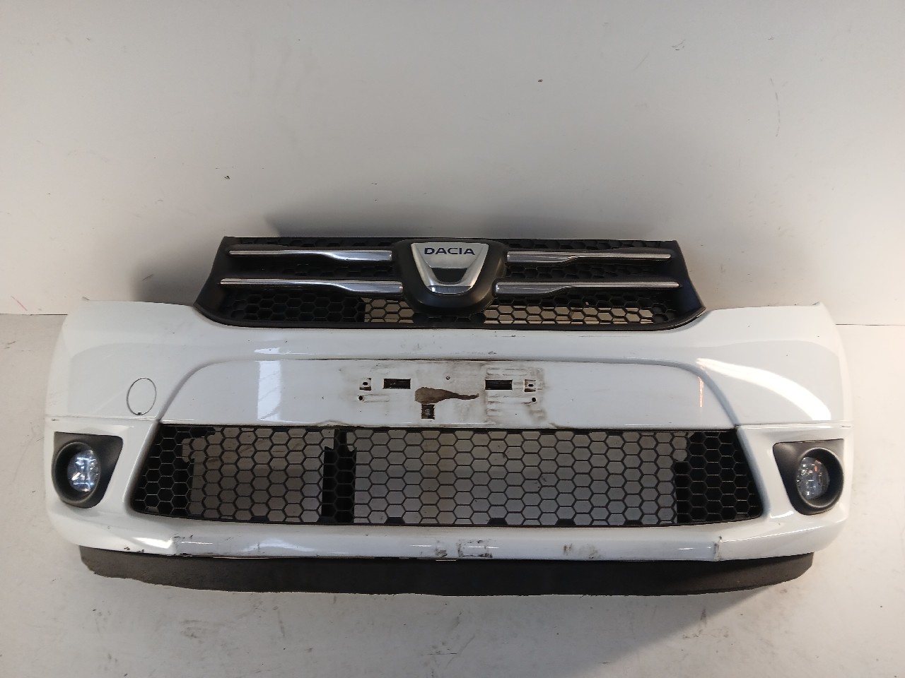 Paraurti ant DACIA SANDERO