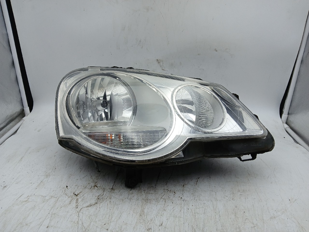 Faro ant dx VOLKSWAGEN POLO