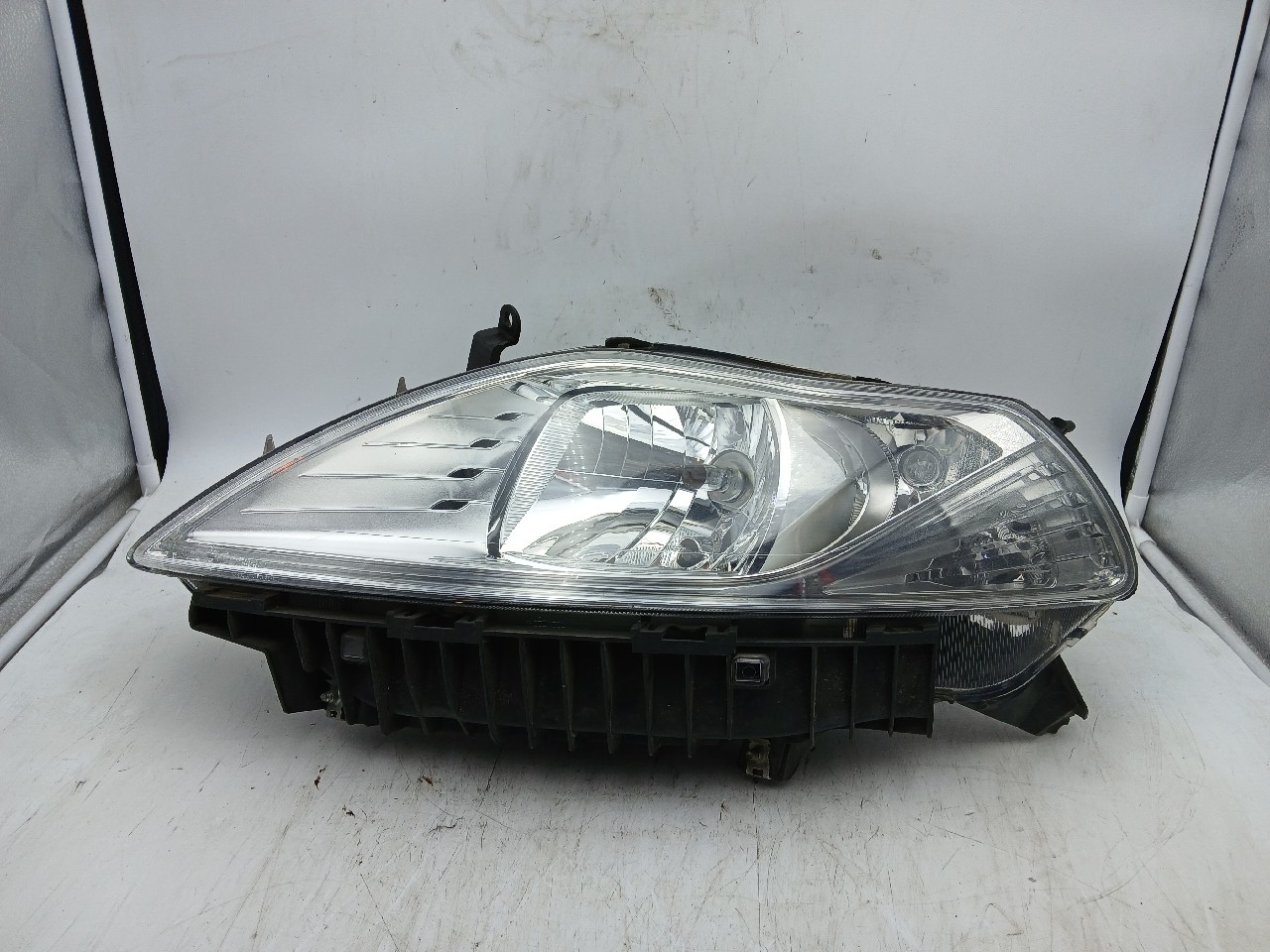 Faro ant sx LANCIA YPSILON